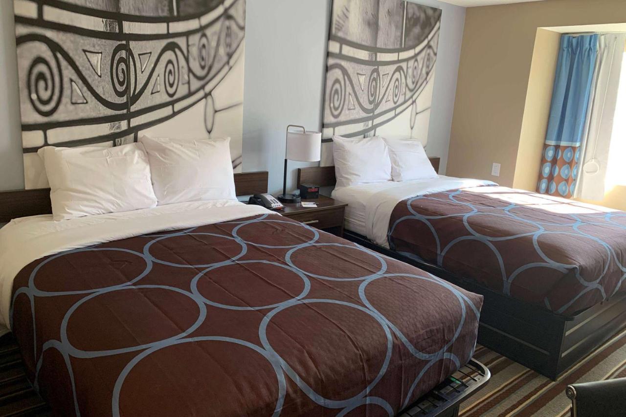 Super 8 By Wyndham Joliet