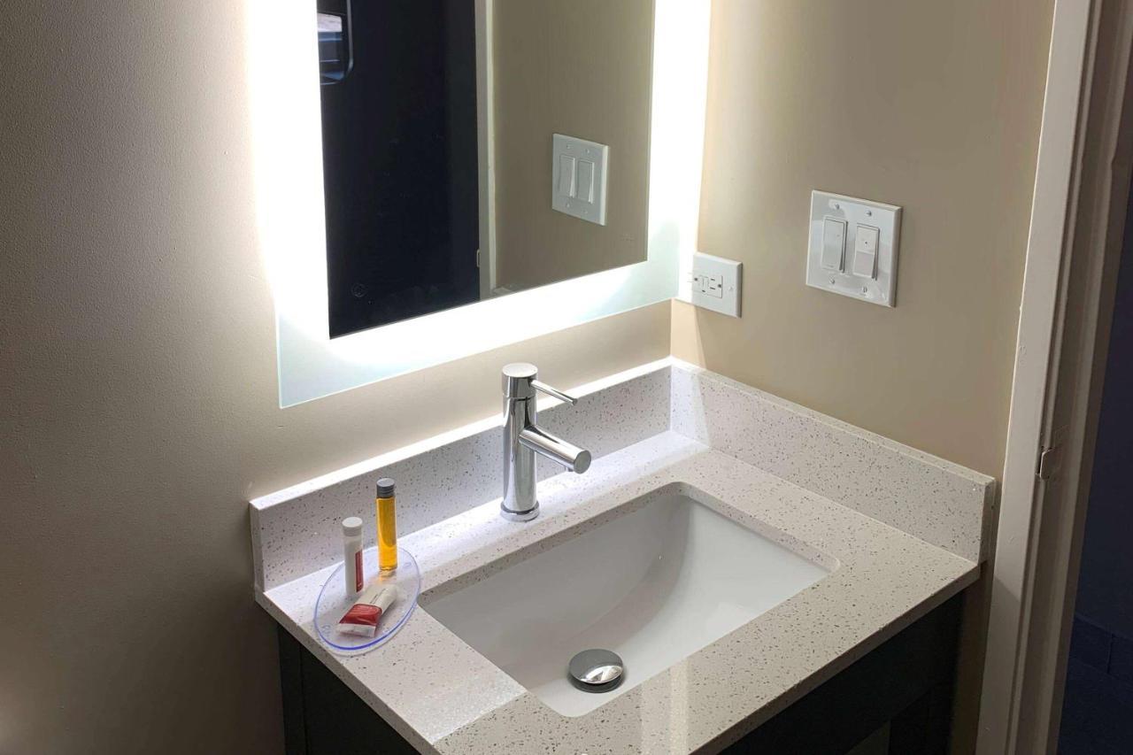 Super 8 By Wyndham 2* Joliet